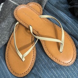 Vineyard Vines sandal size 8 women NWOT